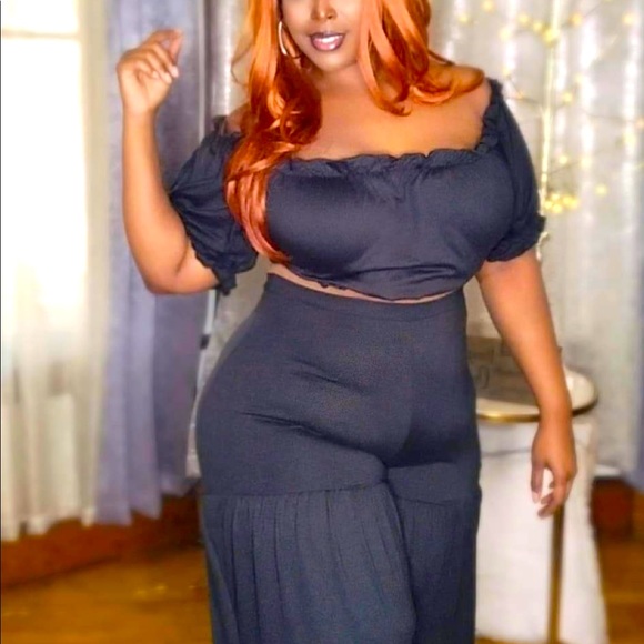 Selena Two Piece Set - Picture 4 of 6